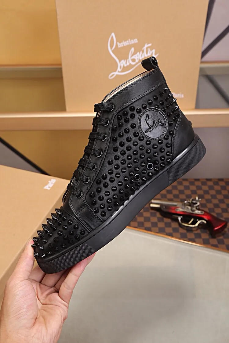 Ex-factory price 480. christian louboutin (CL red sole shoes) counter nail series, high-top casual sneakers for couples 📢 📢 📢 Exclusive hot style release 🎈🎈💪 Movable latex feet 👻 Finished outsole stitching line [satisfied] 😝Female 35-40# Male 38#-46, global supply😝 [Top version]: original imported cowhide upper, top original leather lining, original molded TPU outsole, original 1:1 detail processing, original shoe last, large quantity available from stock,